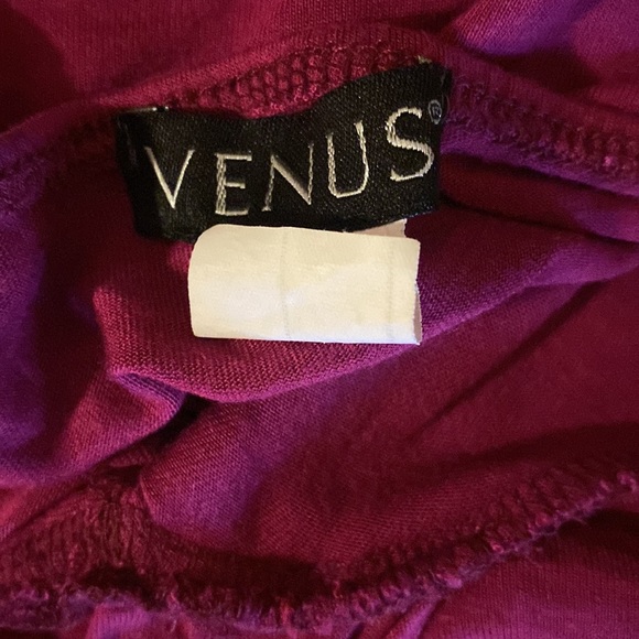 Long tank top with beaded tie around neck. 2-tone color. - Picture 3 of 3